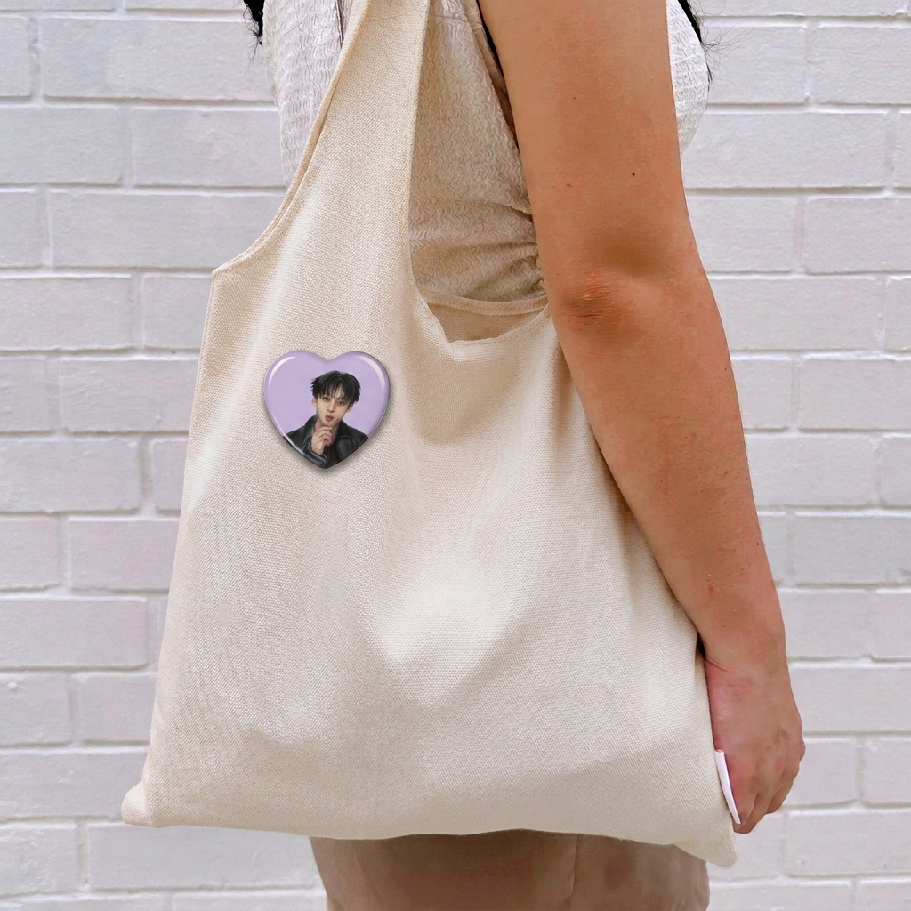 Heart Button Pin Set (Concert Tradeables & Keepsakes)